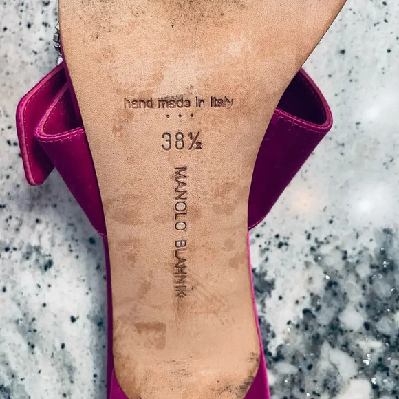 Manolo Blahnik Mulussanhan Mules Sandals Satin Crystal Buckle Pink Size 38.5 - Picture 14 of 16